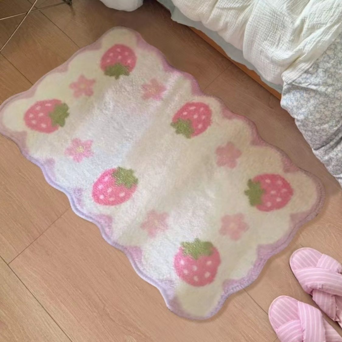 VIKAMA Sweet Strawberry Floor  - Zara Home Bathroom Rug ulasan dan harga